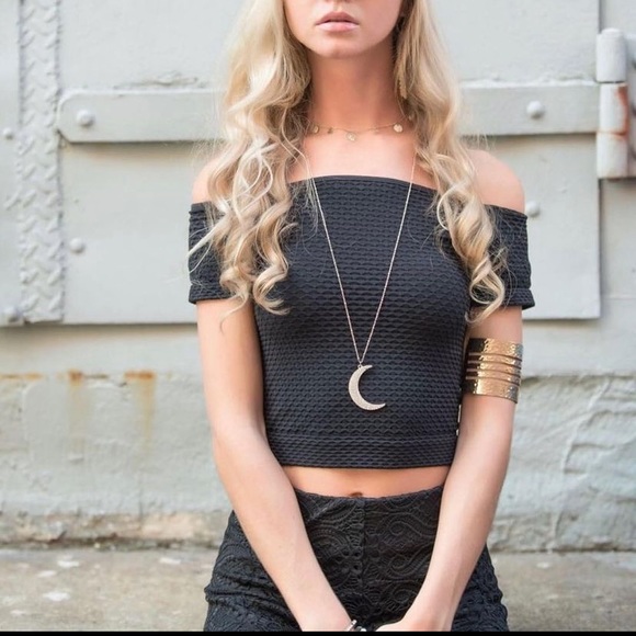 NWOT Black Knit Crop Top OSFM - Picture 2 of 8